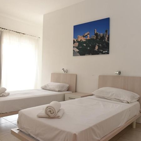 Hortensia 2 Bedroom Apartment セント・ポールズ・ベイ エクステリア 写真