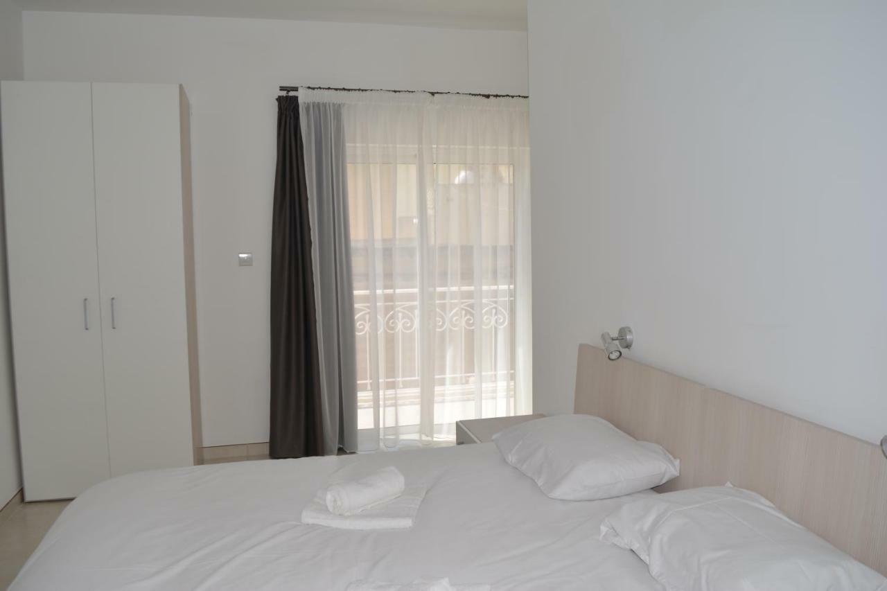 Hortensia 2 Bedroom Apartment セント・ポールズ・ベイ エクステリア 写真